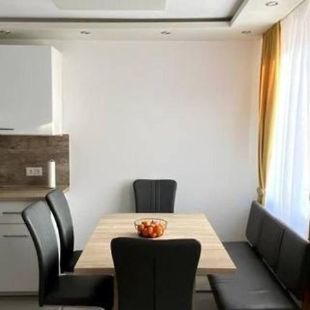 Gemuetliche Wohnung In Ottakring Wina Bagian luar foto